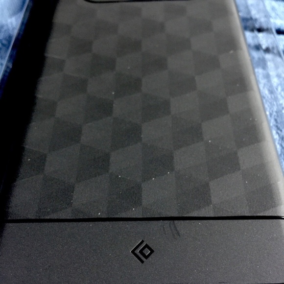 Caseology Galaxy Note 7 Case Parallax Series Textured Modern Black / Black - Picture 5 of 6